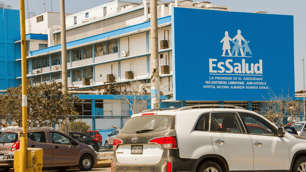 EsSalud tiene S/ 5600 millones por cobrar: ¿quiénes le deben y qué cambios se plantean?