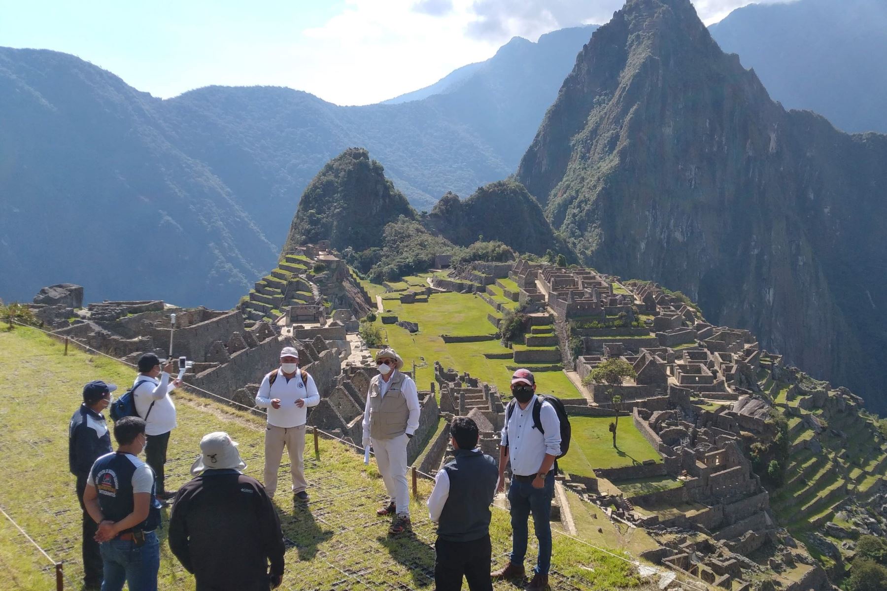 portada disturbios provocan cancelacion de reservas turisticas 08 04 22