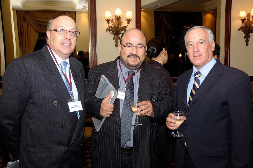 NP DERECHO (anda).jpg